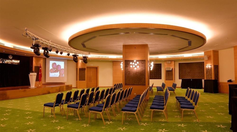 Grand Pasha Luxury Central Nicosia Hotel & Casino Kültér fotó