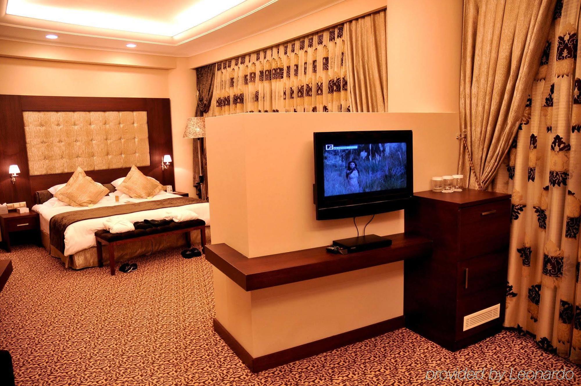 Grand Pasha Luxury Central Nicosia Hotel & Casino Szoba fotó